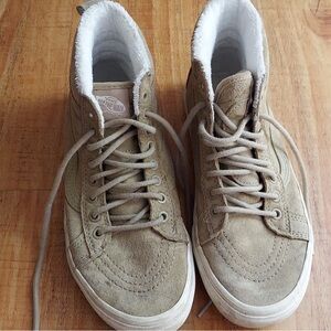 Vans High-Top Sneakers in Tan Suede with Sherpa Lining